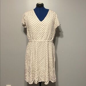 Old Navy Ivory and black polka dot v neck dress